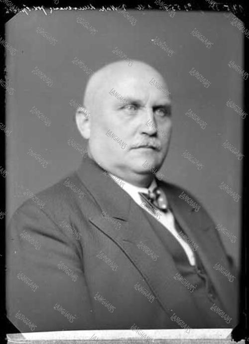A1895